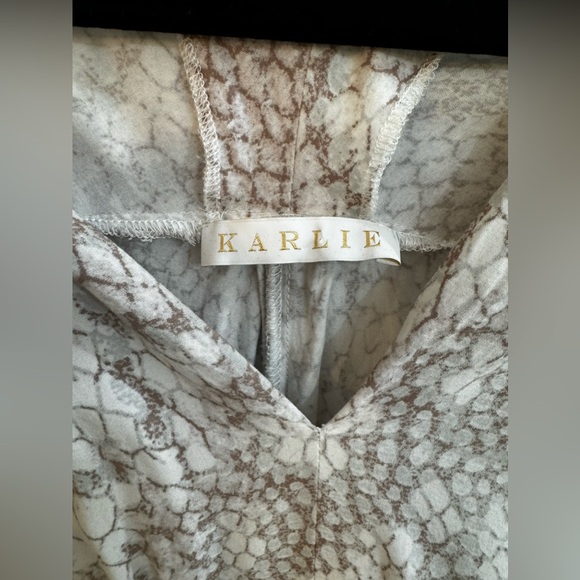 Karlie Snakeskin Print Top Gray / Large - Picture 6 of 8